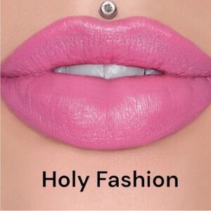 Jeffree Star Velvet Trap Lipstick Holy Fashion Pink Matte